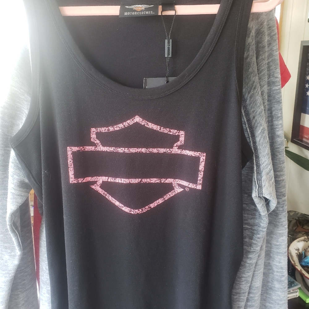 Harley Davidson tank top. 1W